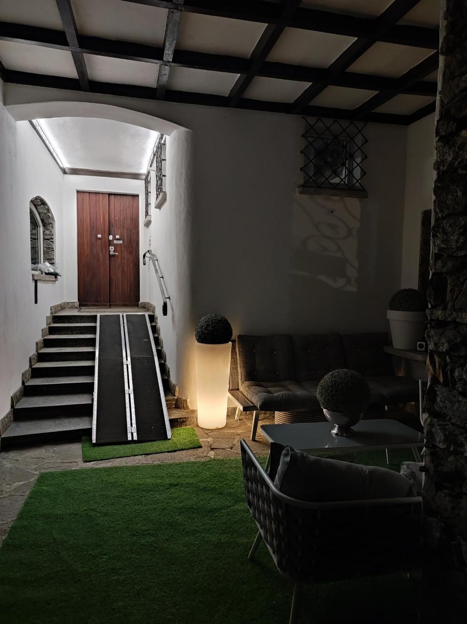 "La Selvetta" Bed And Breakfast Buguggiate 外观 照片