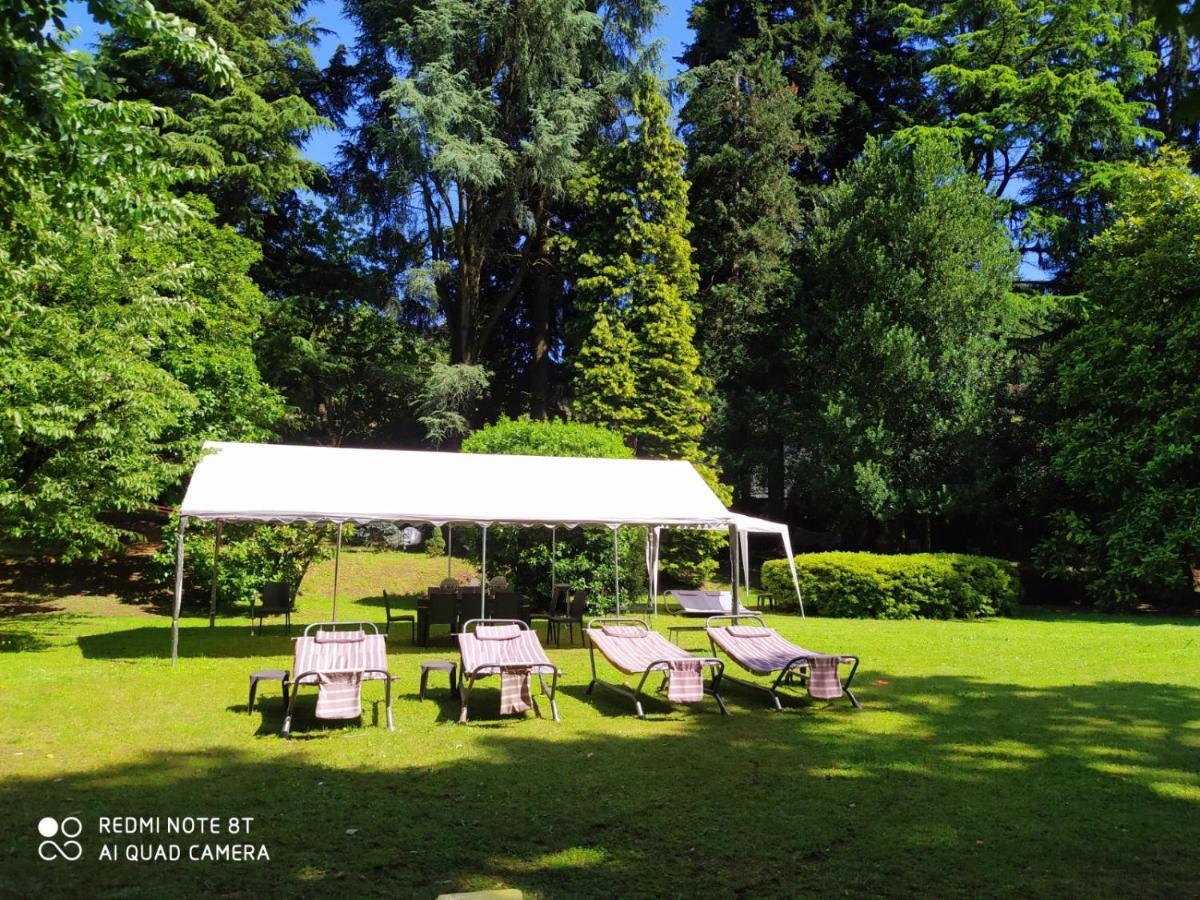 "La Selvetta" Bed And Breakfast Buguggiate 外观 照片